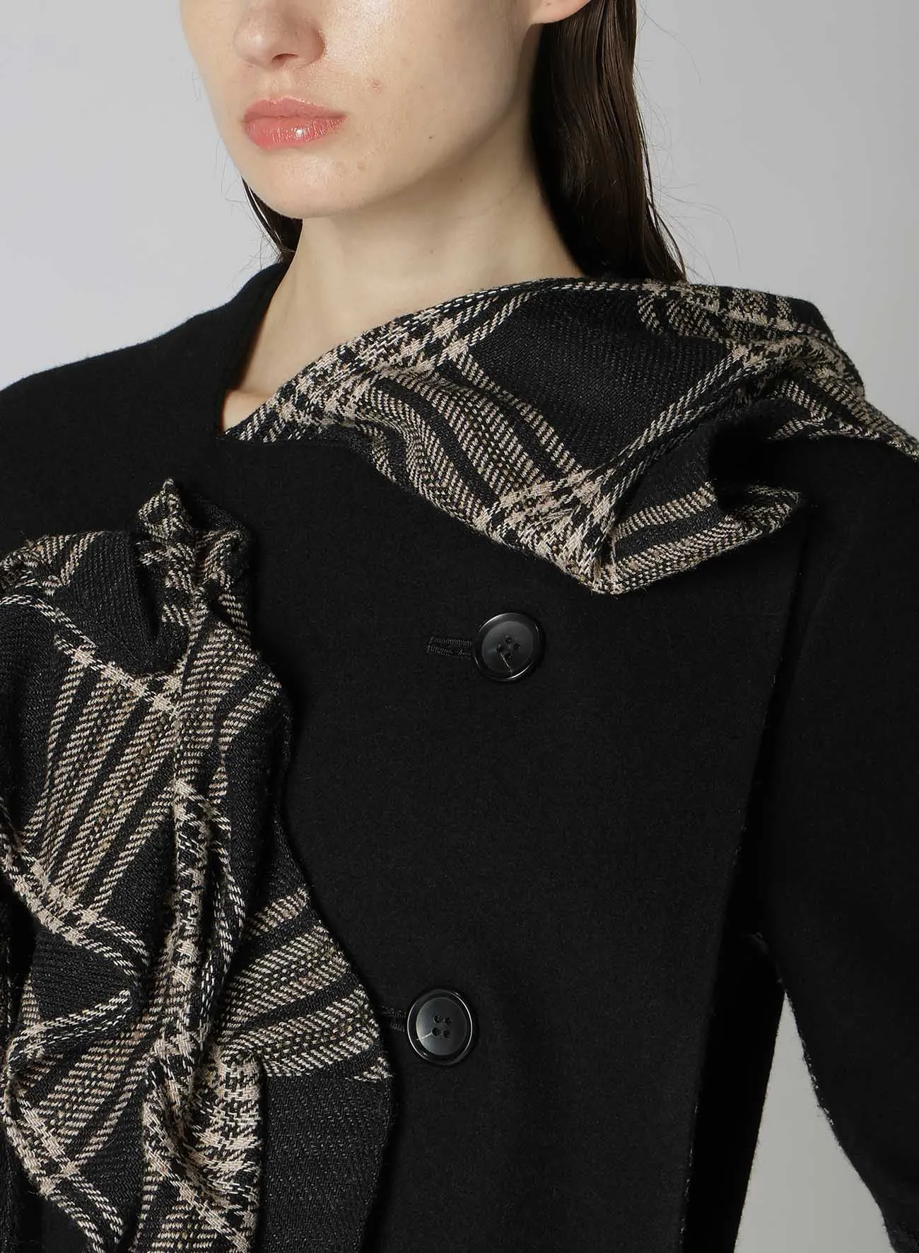 R-SIDE DREPE DETAIL COAT